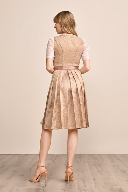 beige-Dirndl-Krueger-kaufen-2