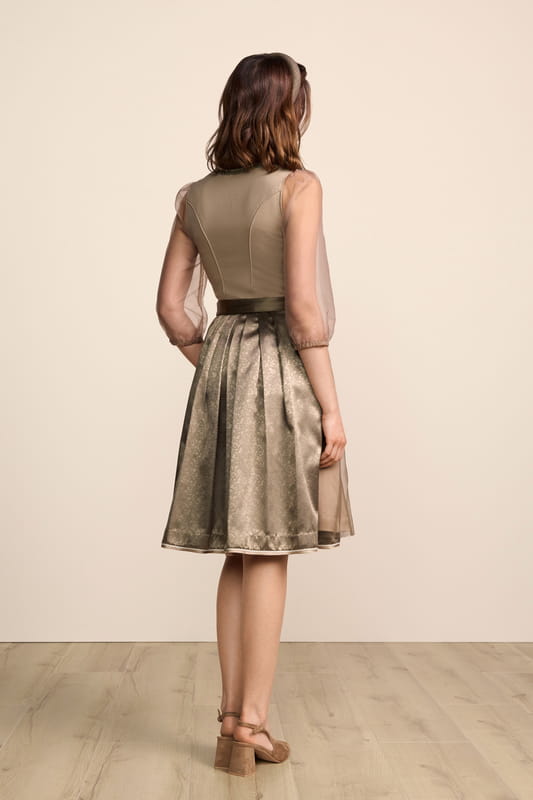 beige-Dirndl-Krueger-kaufen-2