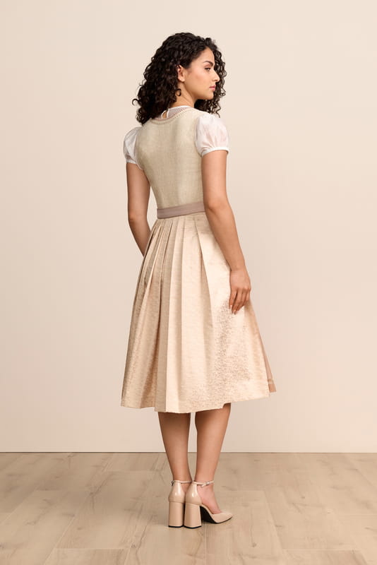 beige-Dirndl-Krueger-kaufen-2
