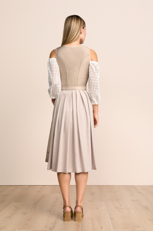 beige-Dirndl-Krueger-kaufen-2