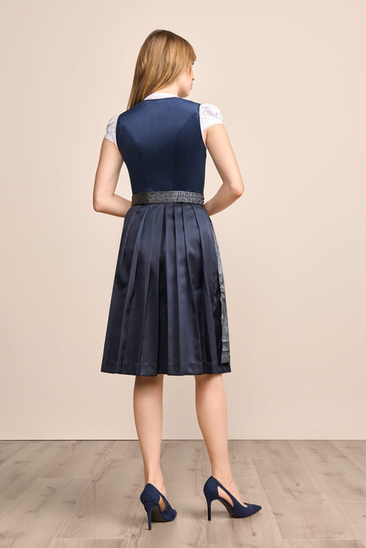 blau-Dirndl-Krueger-kaufen-2