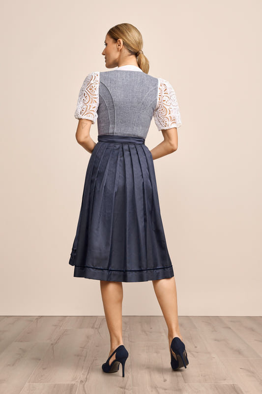 blau-Dirndl-Krueger-kaufen-2