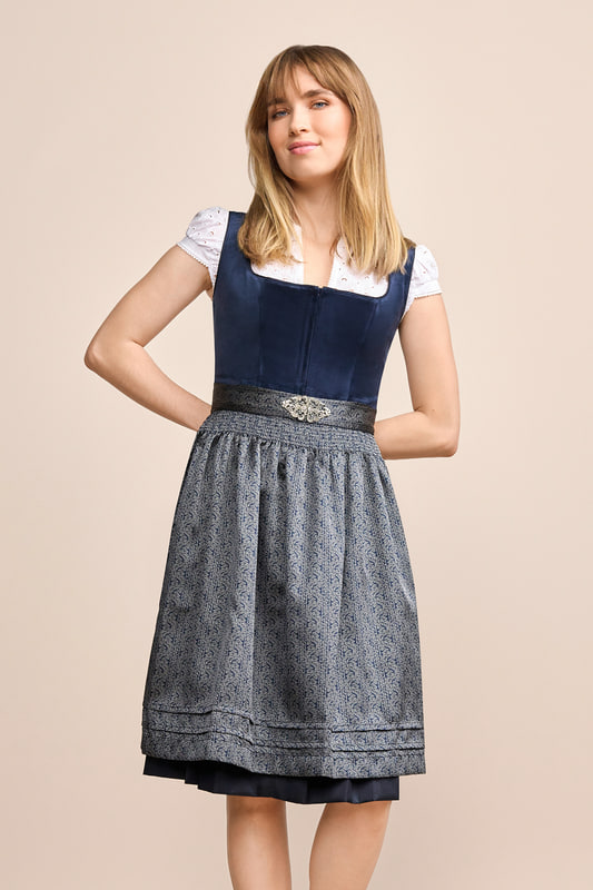 blau-Dirndl-Krueger-kaufen-4
