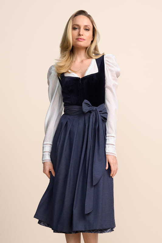 blau-Dirndl-Krueger-kaufen-4