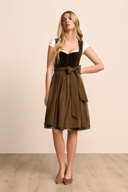 braun-Dirndl-Krueger-kaufen-1