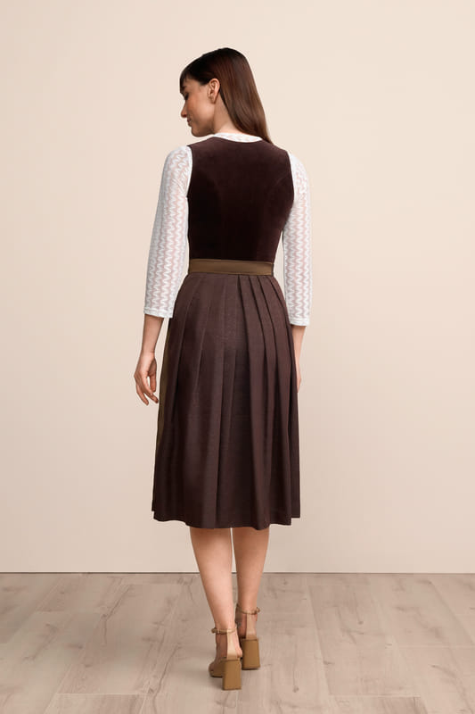 braun-Dirndl-Krueger-kaufen-2