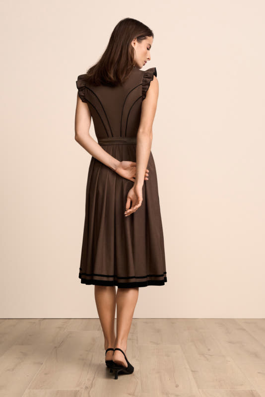 braun-Dirndl-Krueger-kaufen-2