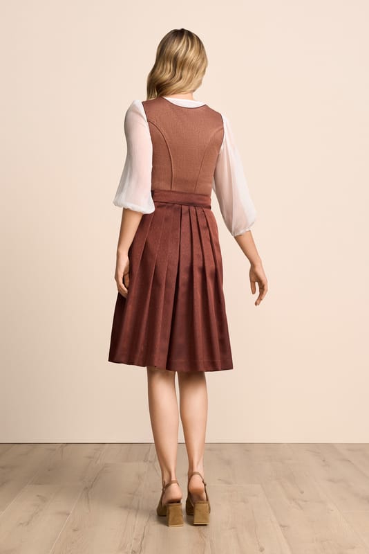 braun-Dirndl-Krueger-kaufen-2