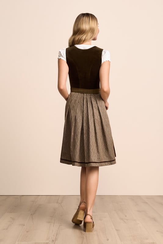 braun-Dirndl-Krueger-kaufen-2