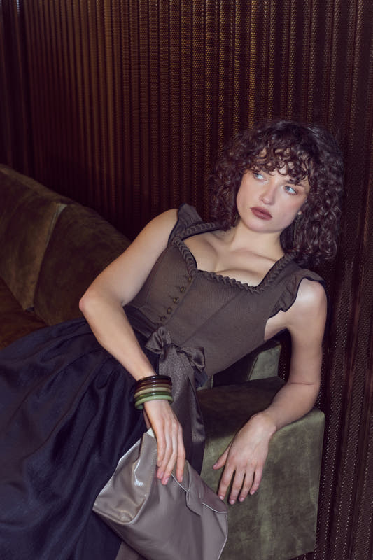 braun-Dirndl-Krueger-kaufen-3