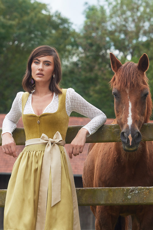 gelb-Dirndl-Krueger-kaufen-3