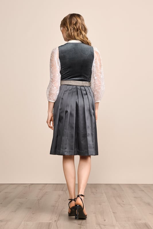 grau-Dirndl-Krueger-kaufen-2