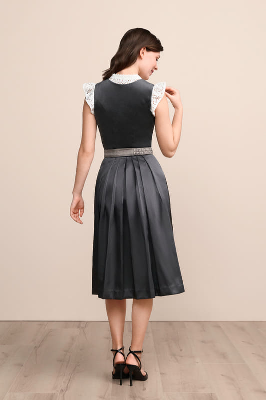 grau-Dirndl-Krueger-kaufen-2