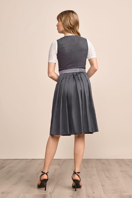 grau-Dirndl-Krueger-kaufen-2