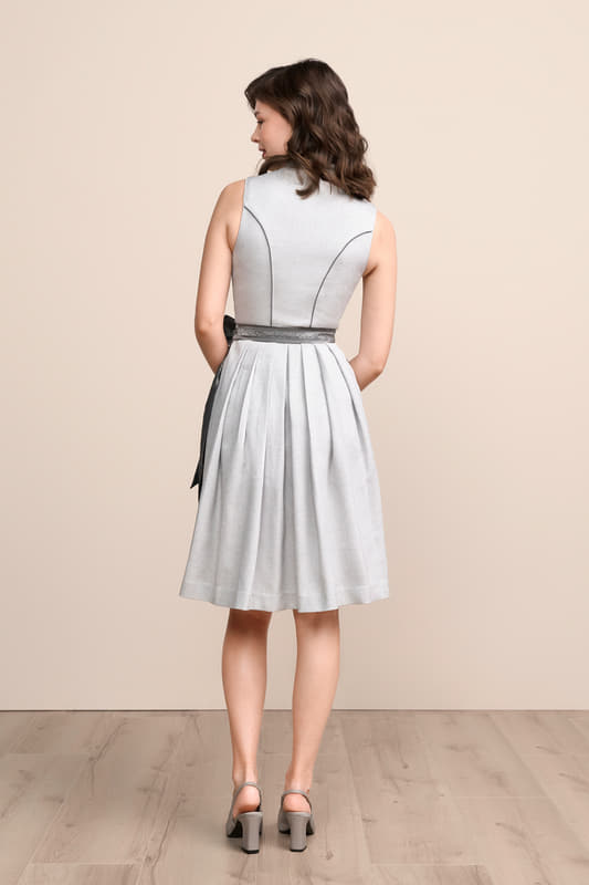 grau-Dirndl-Krueger-kaufen-2