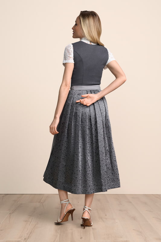 grau-Dirndl-Krueger-kaufen-2