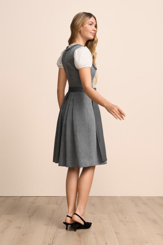 grau-Dirndl-Krueger-kaufen-2
