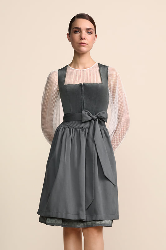 grau-Dirndl-Krueger-kaufen-4