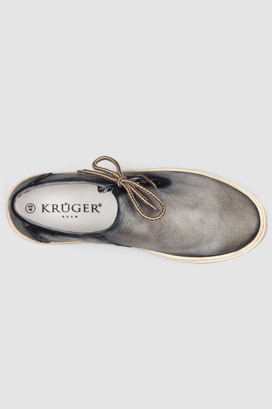 Trachtenschuh mit Sneaker-Sohle fürs Volksfest