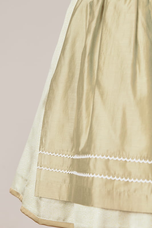gruen-Dirndl-Krueger-kaufen-2