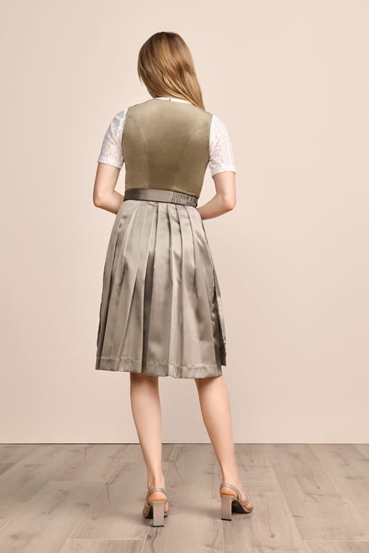 gruen-Dirndl-Krueger-kaufen-2