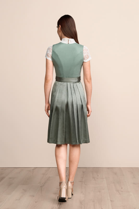 gruen-Dirndl-Krueger-kaufen-2
