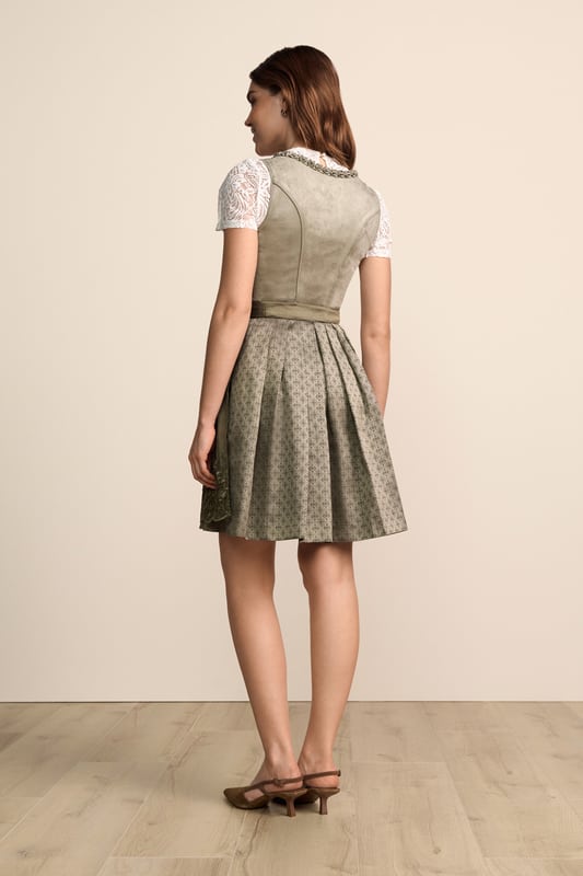 gruen-Dirndl-Krueger-kaufen-2