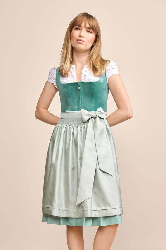 gruen-Dirndl-Krueger-kaufen-4