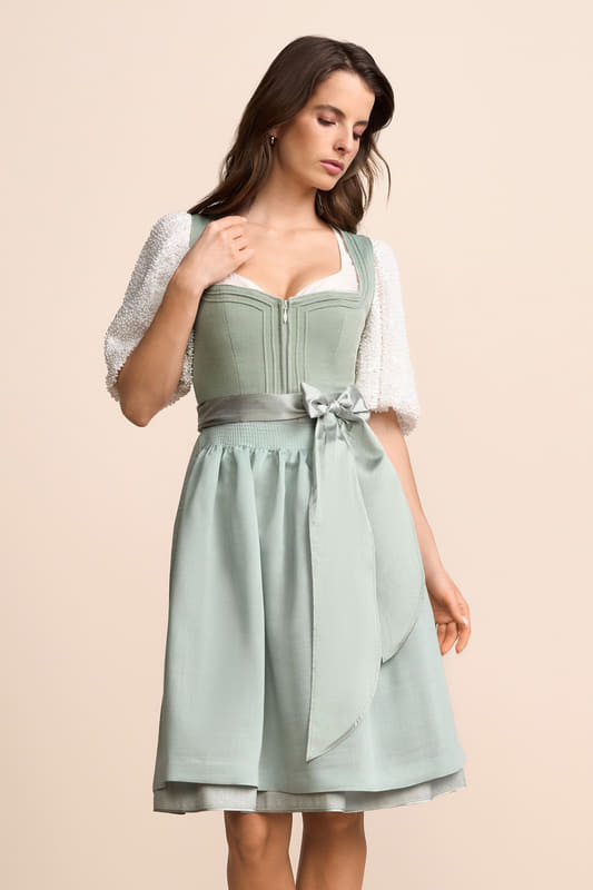 gruen-Dirndl-Krueger-kaufen-4