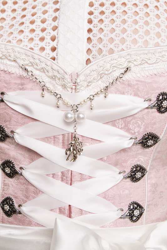 rosa-Dirndl-Krueger-kaufen-3