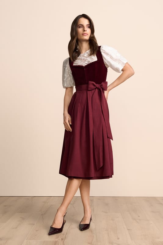 rot-Dirndl-Krueger-kaufen-1