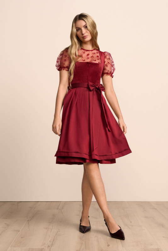 rot-Dirndl-Krueger-kaufen-1