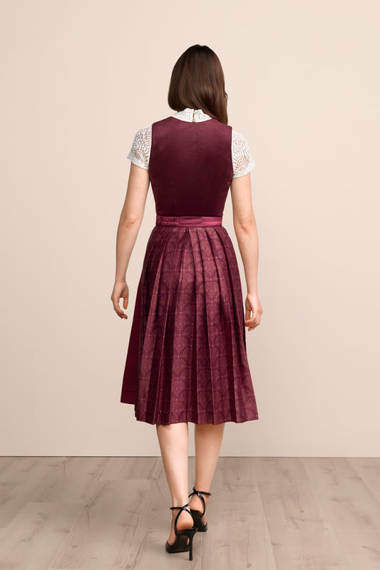rot-Dirndl-Krueger-kaufen-2