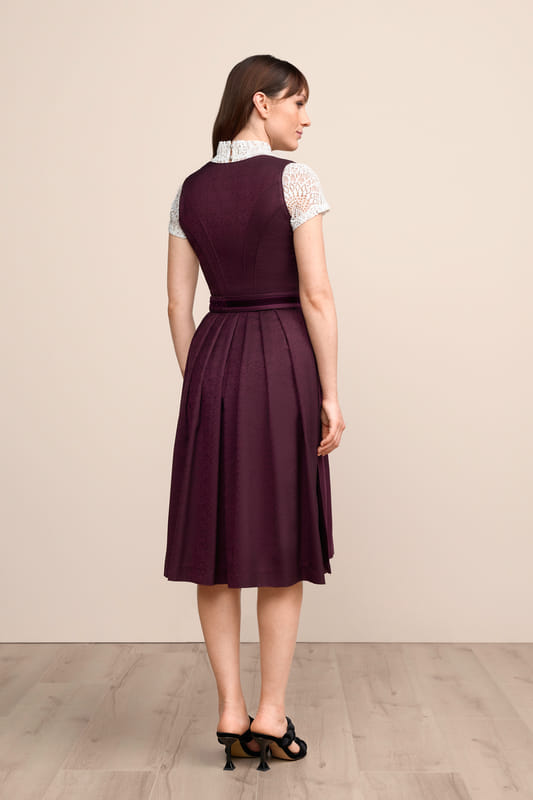 rot-Dirndl-Krueger-kaufen-2