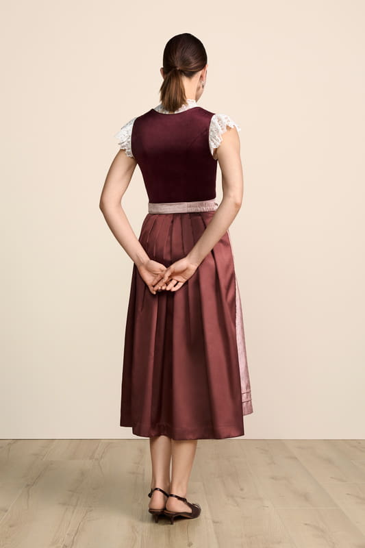 rot-Dirndl-Krueger-kaufen-2