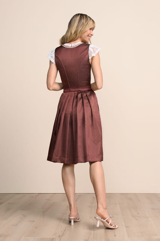 rot-Dirndl-Krueger-kaufen-2