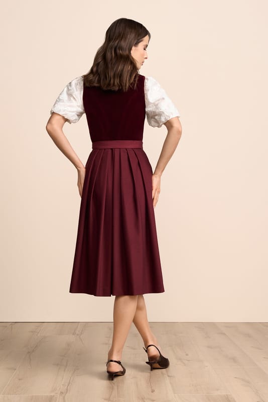 rot-Dirndl-Krueger-kaufen-2