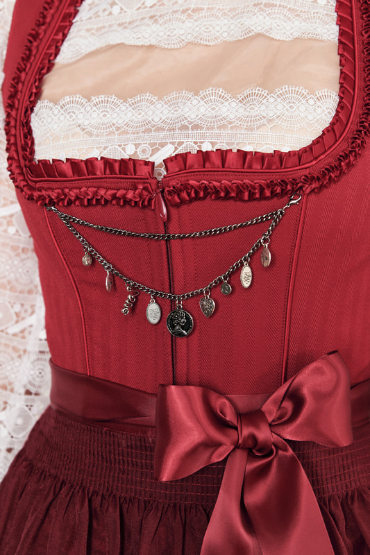 rot-Dirndl-Krueger-kaufen-3