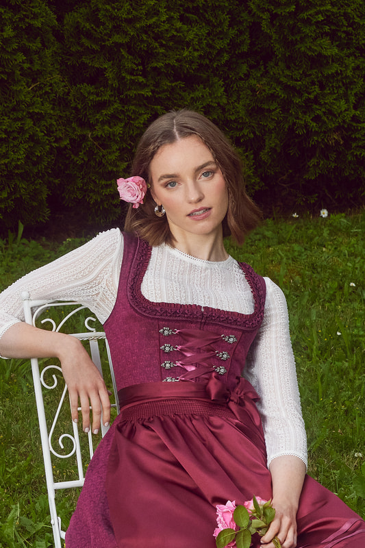 rot-Dirndl-Krueger-kaufen-3
