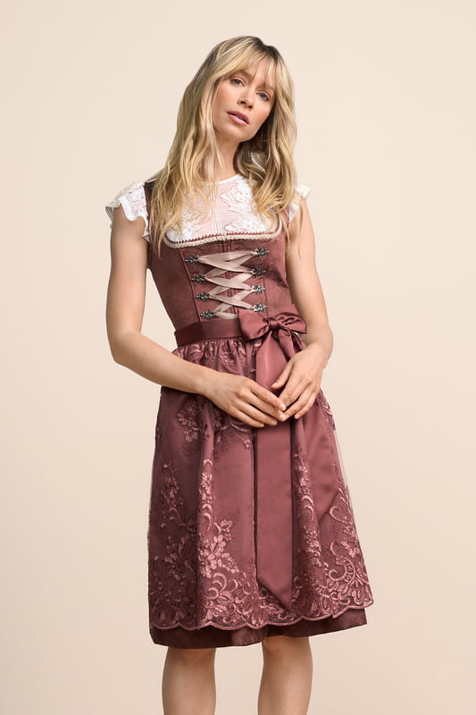 rot-Dirndl-Krueger-kaufen-4