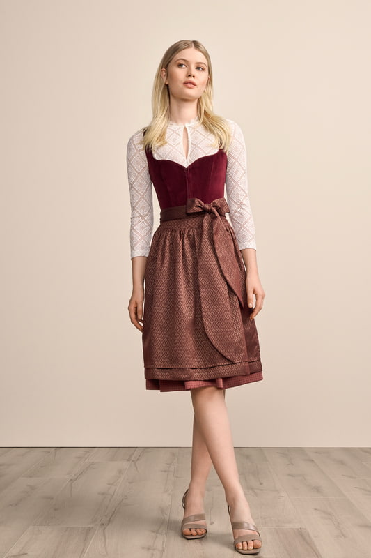 rot-Dirndl-Krueger-kaufen-4