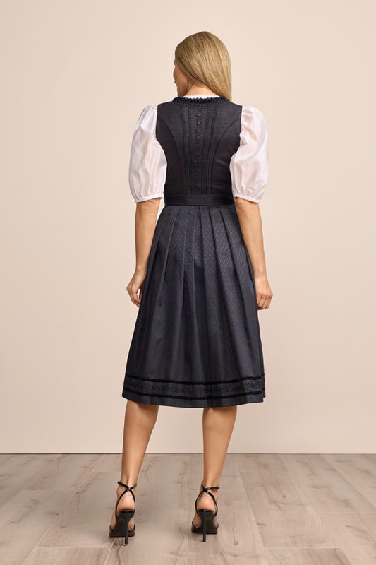 schwarz-Dirndl-Krueger-kaufen-2