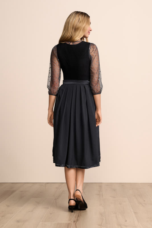 schwarz-Dirndl-Krueger-kaufen-2