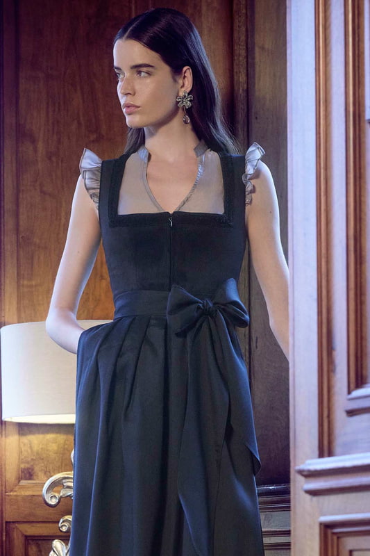 schwarz-Dirndl-Krueger-kaufen-3